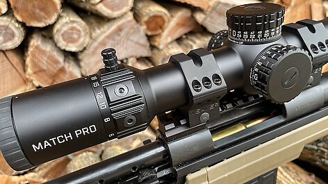 Bushnell Match Pro ED 5-30x56 SF FFP Belyst DM2 MOA - bild 8 av 9