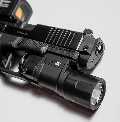 Cloud Defensive EPL Duty 1200 Lumen Vapenlampa Svart - bild 8 av 8