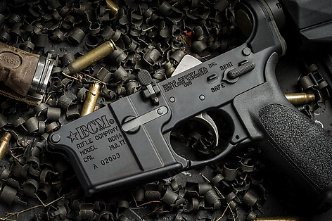 Bravo Company Gunfighter Mod3 Picatinny Vapengrepp Svart - bild 4 av 6
