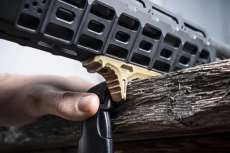 Strike Industries LINK Curved Tactical Handstopp FDE - bild 2 av 2