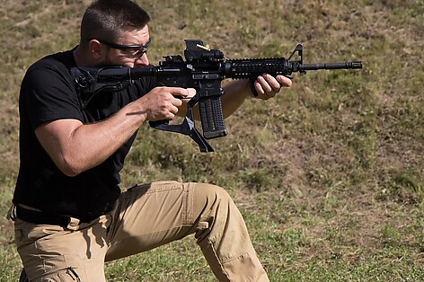 FAB Defense AR-15 AR-Podium Pistolgrepp/Bipod - bild 6 av 7