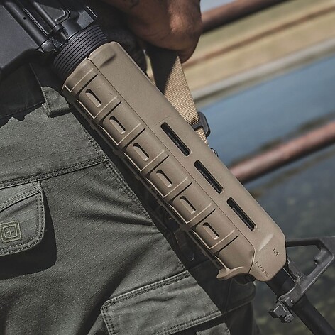 Magpul MOE M-LOK Mid-Length AR15/M4 FDE Handguard - bild 5 av 5