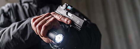 Sig Sauer FOXTROT-EDC Compact 1350 Lumen Ficklampa - bild 7 av 8